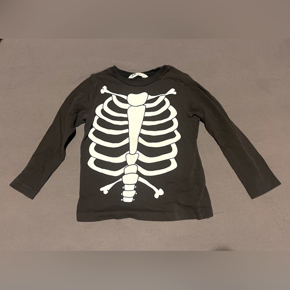 H&M Toddler Skull Skeleton Long Sleeve Tees - Sz 2-4Y - Gray Black - Picture 2 of 5